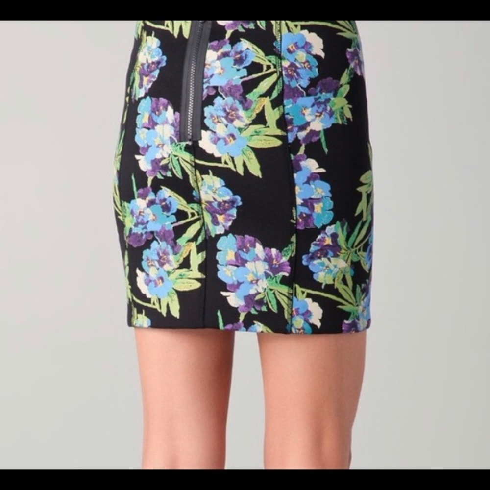Elizabeth and James Floral Scuba skirt. Medium. - Picture 2 of 4